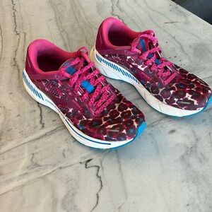 🏃🏻‍♀️‍➡️Brooks Adrenaline GTS 22 Running Shoes🏃🏻‍♀️‍➡️